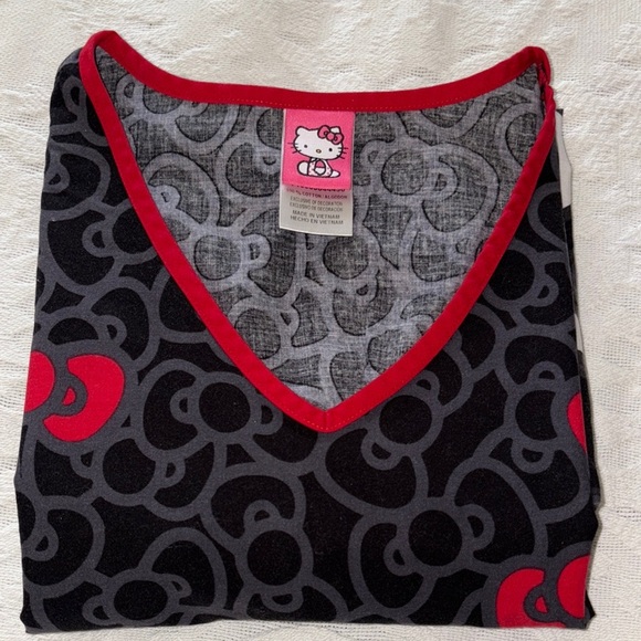 Gently Loved Hello Kitty Black and Red Scrub Top - Picture 9 of 9